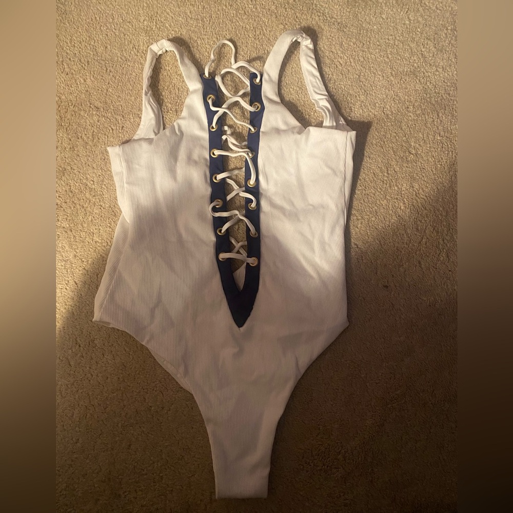 Beach Bunny Swimwear White One-Piece Lace-Up Swimsuit with Navy Trim